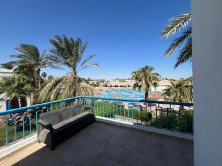 شاليه بمنتجع ميراج Mirage apartments - 2