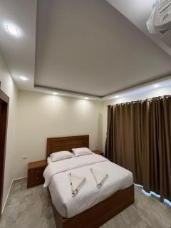 شاليه بمنتجع ميراج Mirage apartments - 8