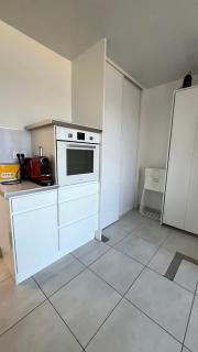 Beautiful Beach Studio with Parking! - 4