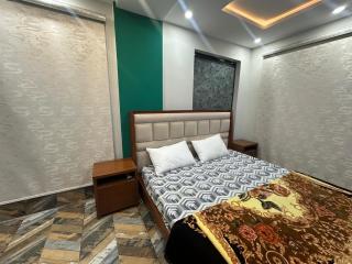 1 Bed Luxury apartment in Bahria - 7