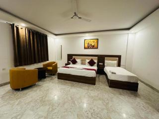 Hotel De Clark Luxury Airport Hotel near Delhi IGI Airport T3 with Free WiFi & 24x7 Check-in - 6