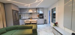 4 bedrooms Luxury Apartment - 8