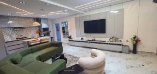 4 bedrooms Luxury Apartment - 7