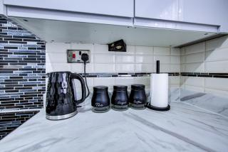 Stratford 2BR Retreat - Work, Rest & Explore - 8