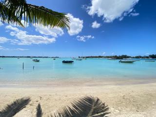Waterside Complex - Beachfront Villa in Grand Baie - 9