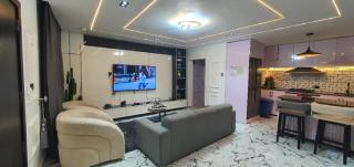 3 bedroom Luxury Apartment - 5