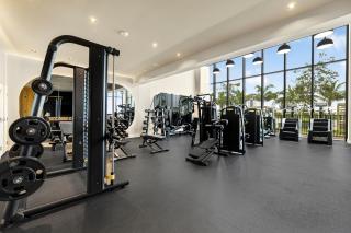 Resort & Beach - The Ideal Condo at 72 Park - 6