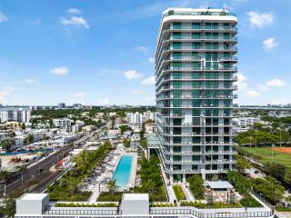 Resort & Beach - The Ideal Condo at 72 Park - 5