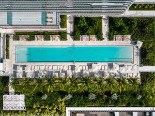 Resort & Beach - The Ideal Condo at 72 Park - 4