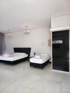 Flat 01 - Zona Sul Prox UMC, Praia Clube, Shopping e Pátio Vinhedos - 0