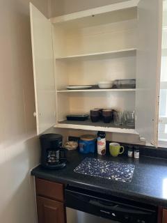 Private downtown cottage - 2