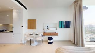 Vacationer Holiday Homes l Bright, Modern Studio Retreat l Free Gym, Pool Access - 7