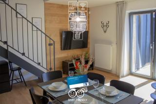 ENJOYHARRACHOV - Atraktivní slunný klimatizovaný apartmán 14 v centru se saunou, parkováním, Wifi-WLAN, SAT, herní konzolí, PC s win 10, Netflix zdarma a možností dobíjení auta s výhledem na Čertovu horu se skokanskými můstky jen 150m od lanovky - 0