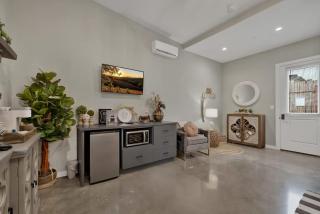 Pop 3: Hot-Tub, Close to Main St - 3