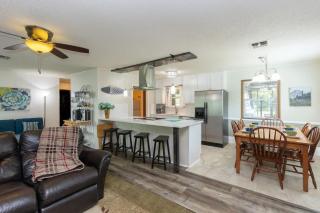 Lazy Cove Waterfront Getaway on Lake LBJ! - 2