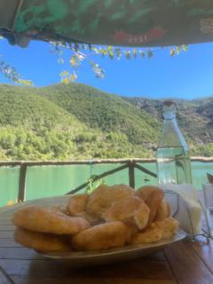 Bujtina Liqeni i Shkopetit - 5