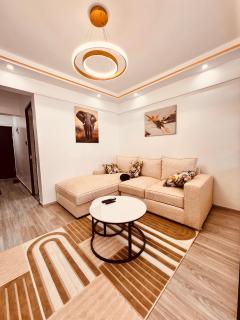 Luxe Studio, Wifi, Gym,Restaurant, Coffee House in Kileleshwa - 1