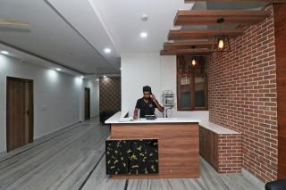 Super Capital O Esscon House Near Payal Cinema - Gurgaon - 4