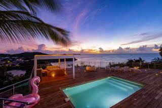 Villa 3 chambres rénovée avec piscine et vue incroyable - 0