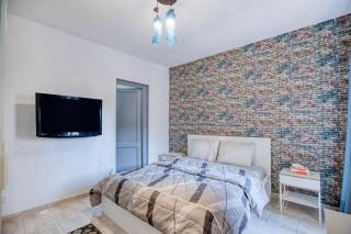 Host Prime Two bedrooms Rehab - 5