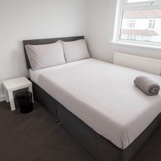 Spacious 3-Bed Home near Avonmouth & M5, Bristol -Ideal for contractors and work stays - 5