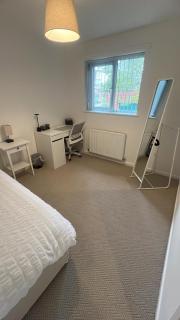 Modern House on the Mersey - 2