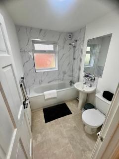 Modern House on the Mersey - 1