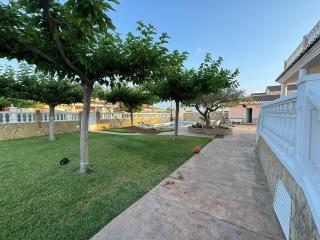 Villa Loli, Quiet villa with pool, next to beach and city - 2