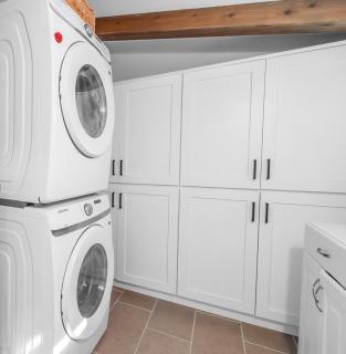 Garden Oasis Walk to Light Rail, SouthPark, and Southend - 2