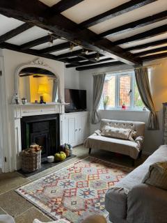 Pear Tree Cottage in the Cotswolds - 9