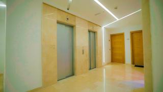 Chic 2BR l Pool Access, Free Parking & near TGV - 4