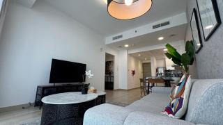 Modern & Fully Furnished 1BR in Heart of JVC - 9