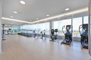 Central 1BR Apartment Assembly Square Pool Gym Parking Sleep 5 - 7