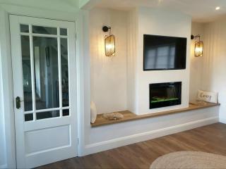 Solas na Gealai, entire house, sleeps 8 - 9