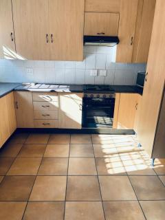 Golden Glory Manor - 1