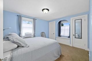 Historic 1 Bdr across from Lakeside Park - 8