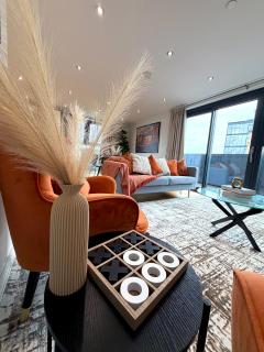 Luxe Duplex Penthouse Stay in Leeds Centre - Free Parking - 8