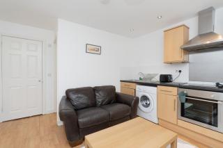 Chandlers Ford 2-bedroom with free parking - 9