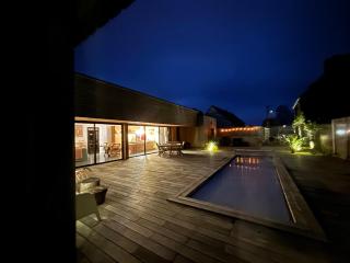 6-person villa with pool - 6