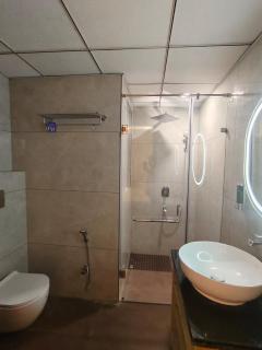 Royal Raven Hotel & Banquet' Greater Noida - 8