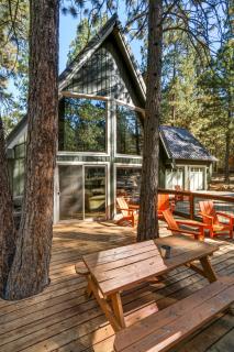 Spring Home 6 - Cozy 4BR Cabin in Black Butte Ranch w Fireplace - 3