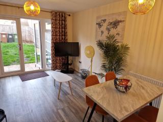 NightRest Homes Orchid2 NEC Free Parking 2Toilets - 8