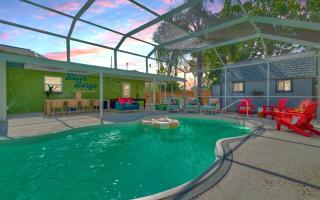 Breezy Pineapple, Heated Pool, Sleeps 12, Putting Green - 0