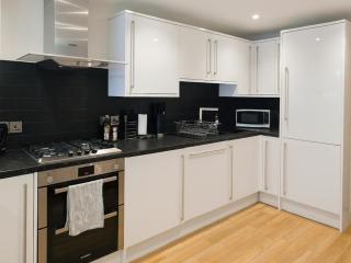 Central Windsor, FREE Parking 300m to Castle, Pet Friendly - 8