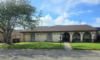 5BR3BA Home, 2 Blocks from Beach, ADA Accessible - 9