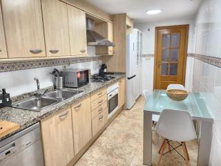 Cortes Suite - Pool paddle tennis court and gym - 1