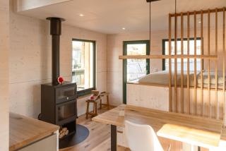 Uriges Tiny Hausboot mit Kamin im Winter auf der Dove Elbe - 6
