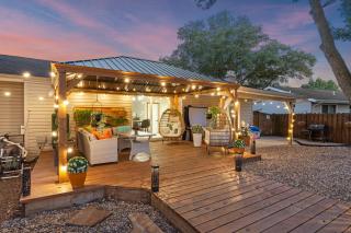 T Luxury Pool, Hot-tub, PickleBall, Arcade&Theater - 7