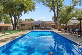 T Luxury Pool, Hot-tub, PickleBall, Arcade&Theater - 0