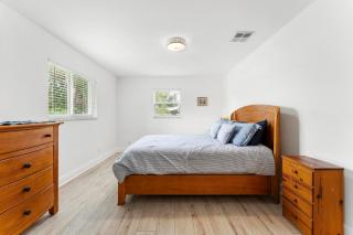 Jupiter Coastal Cottage - 1